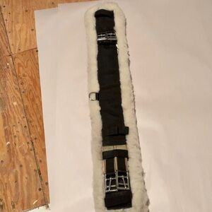 Tolkat Woolback 26” Dressage Girth